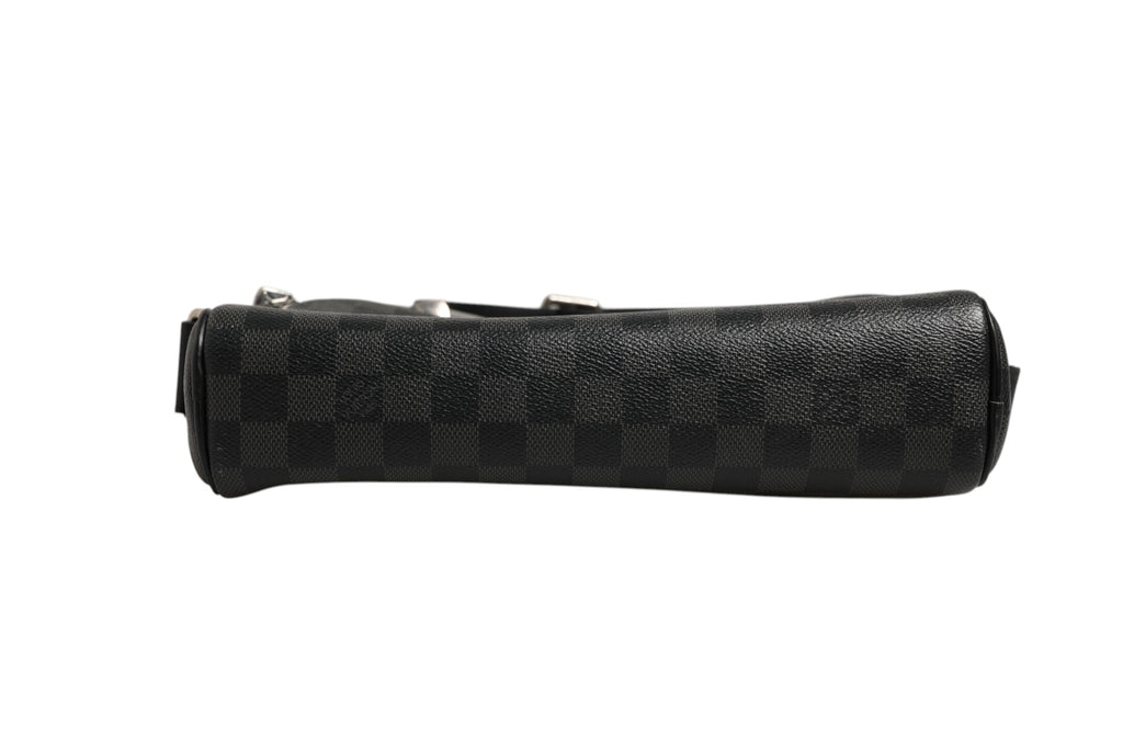 Damier Graphite Dayton Messenger Bag
