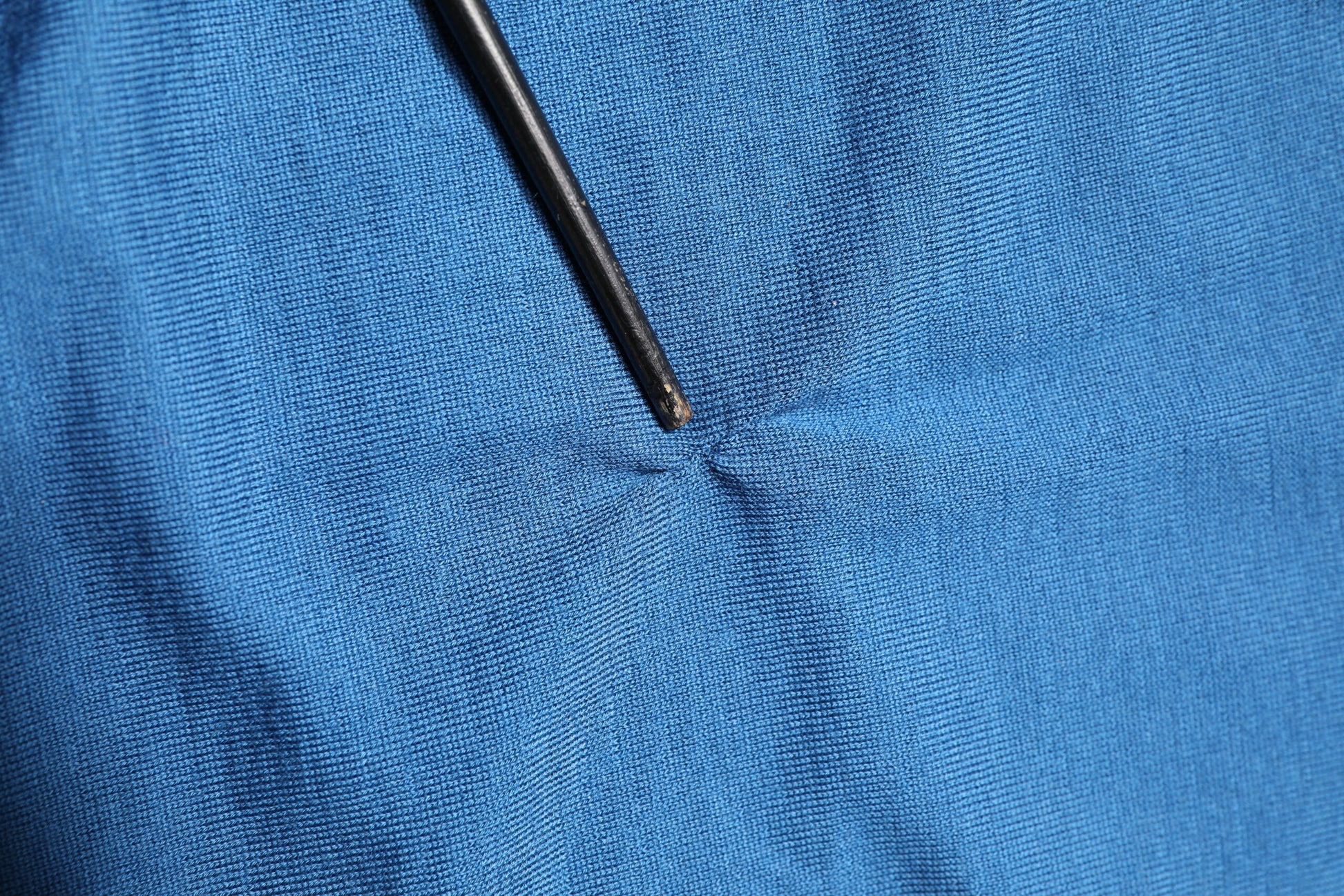 Blue Cashmere Crown V-neck Pullover Sweater