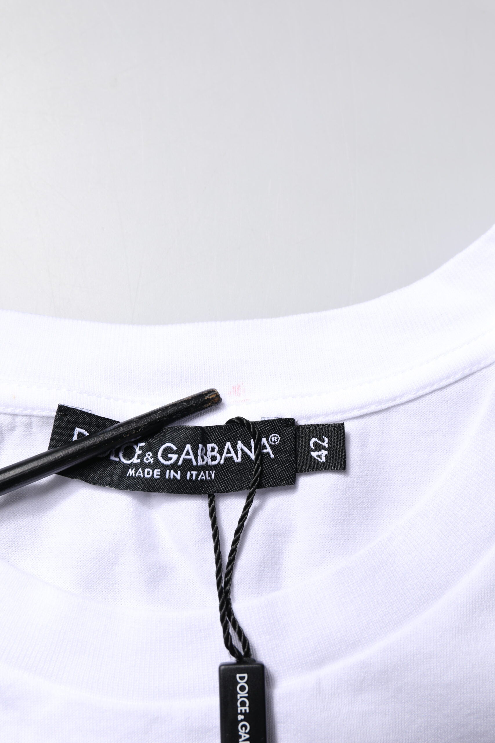 White Cotton Sleeveless Round Neck Tank Top