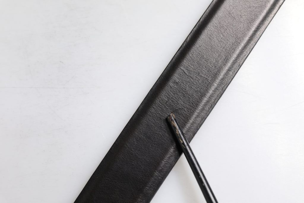 Black Leather Metal Buckle Classic Belt