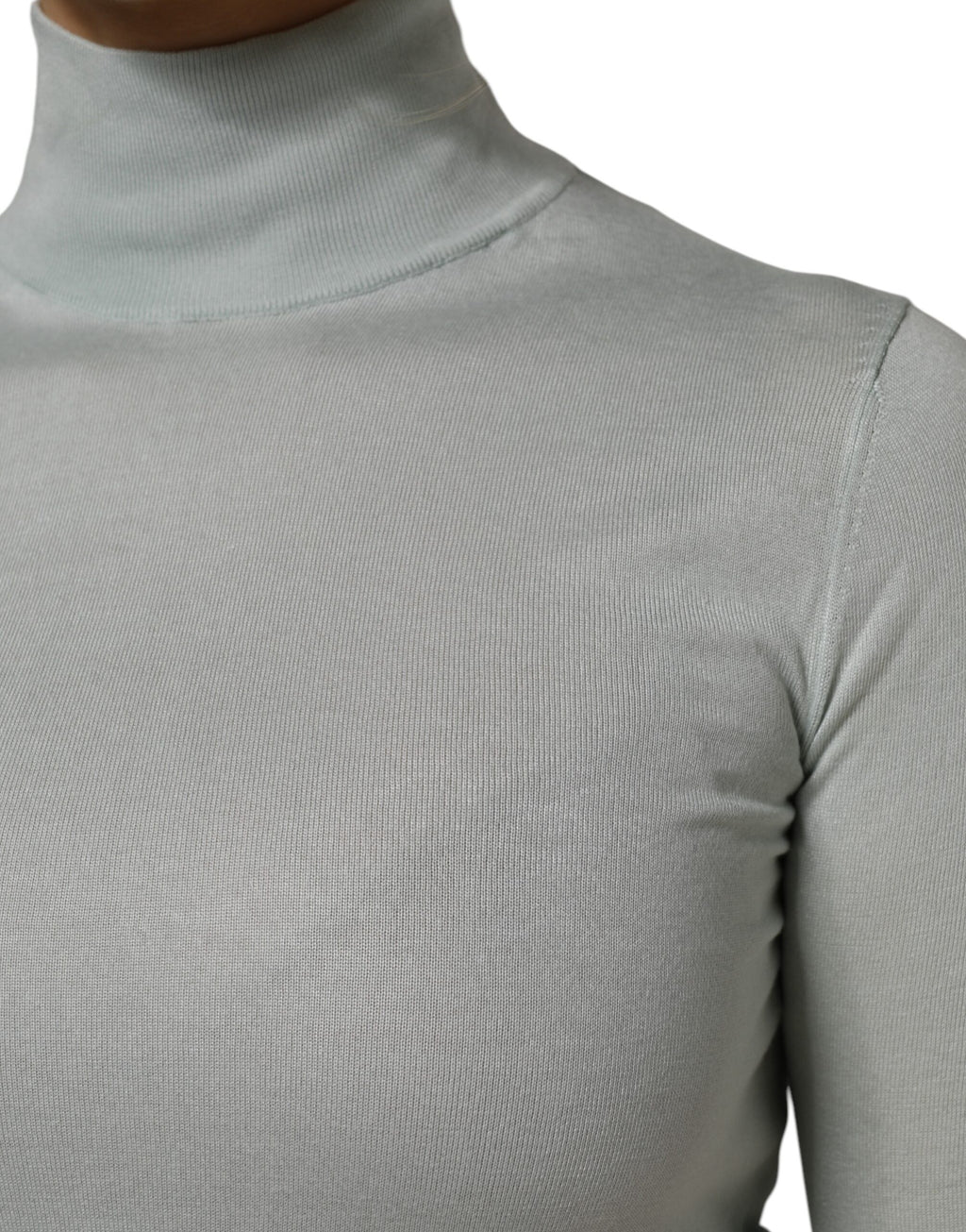 Light Green Silk Turtleneck 3/4 Sleeves Top