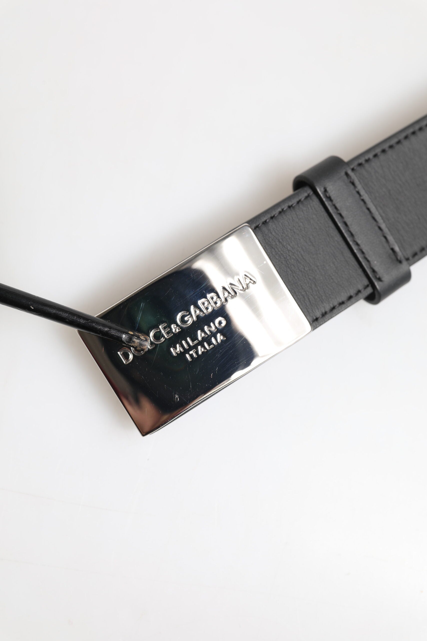 Black Leather Classic Metal Logo Buckle Belt