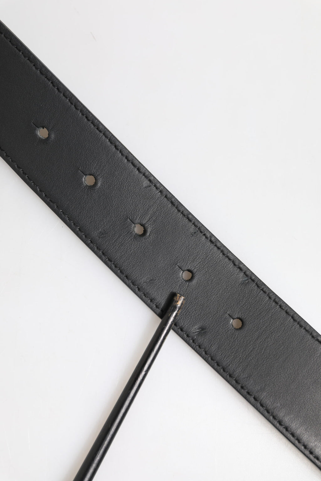 Black Leather Classic Metal Logo Buckle Belt