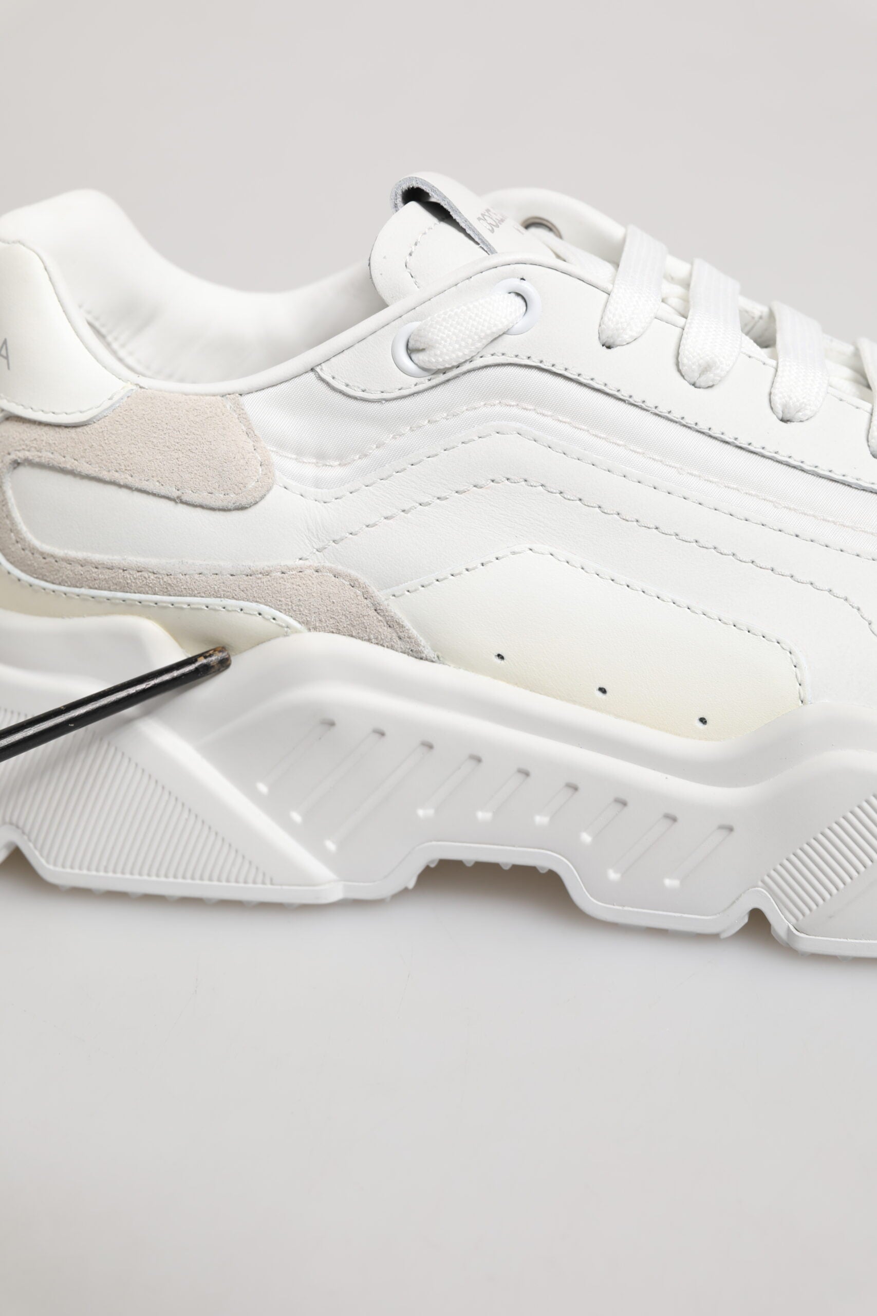 White Daymaster Low Top Mens Sneakers Shoes