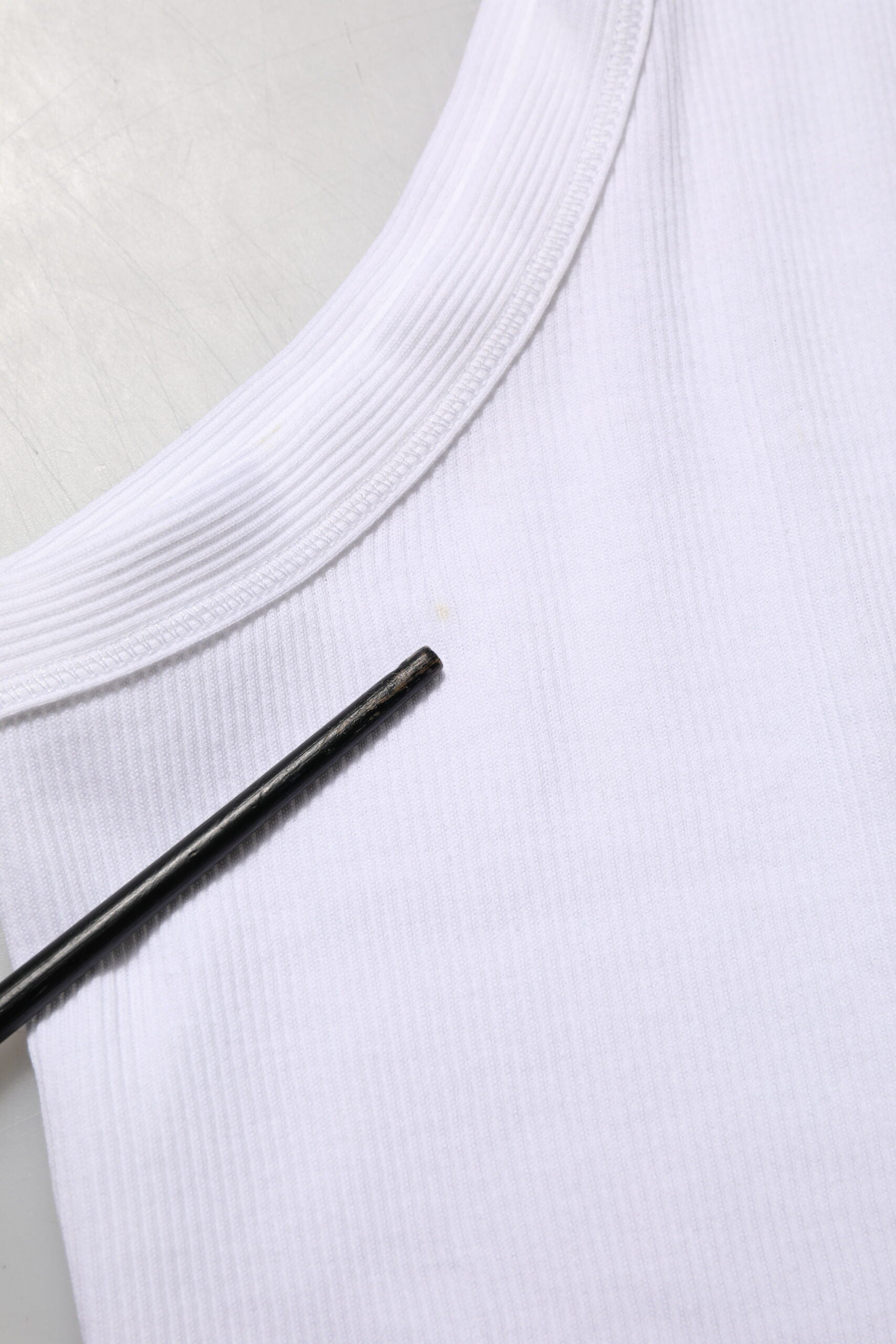 White Sleeveless Round Neck Tank T-shirt