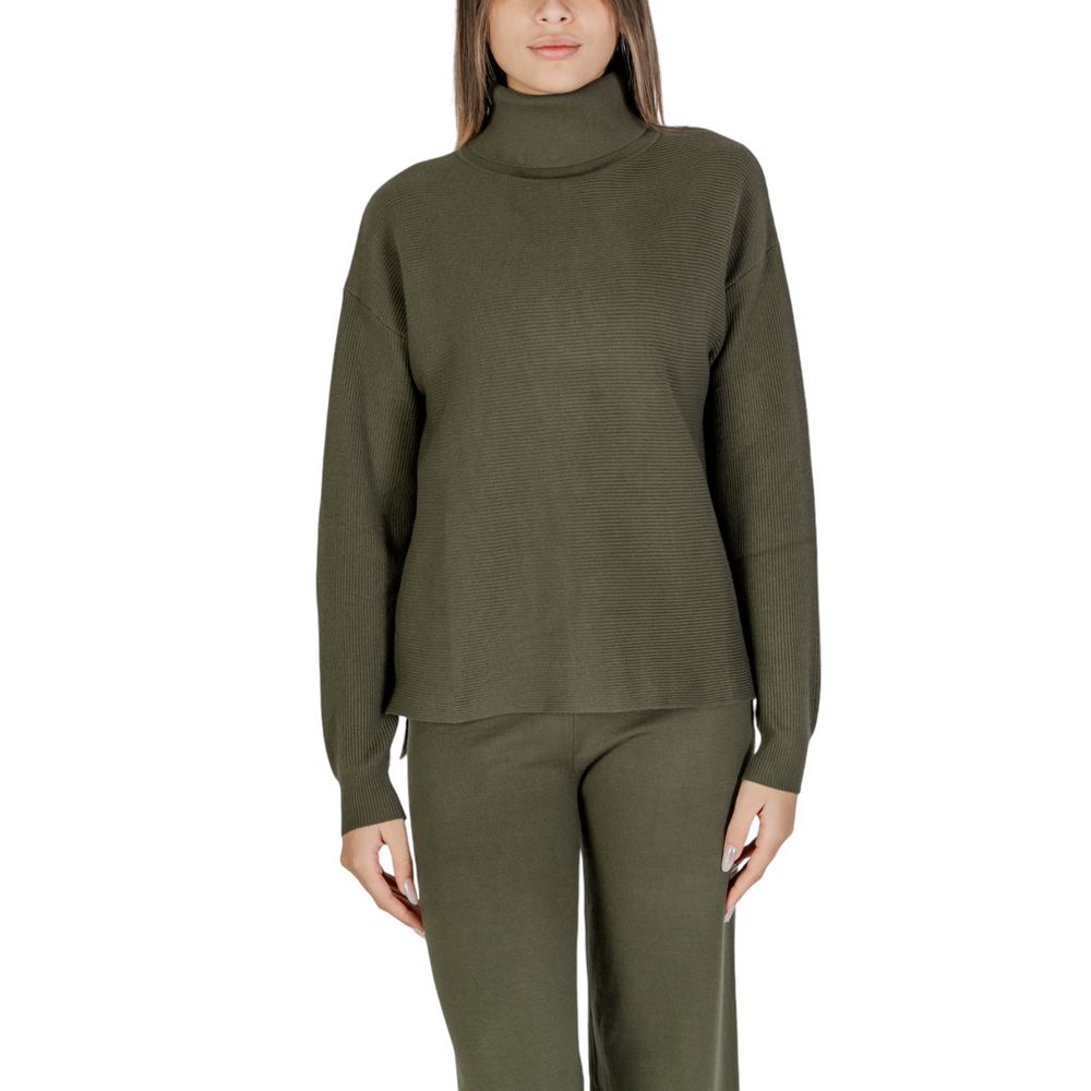 Green Viscose Turtleneck