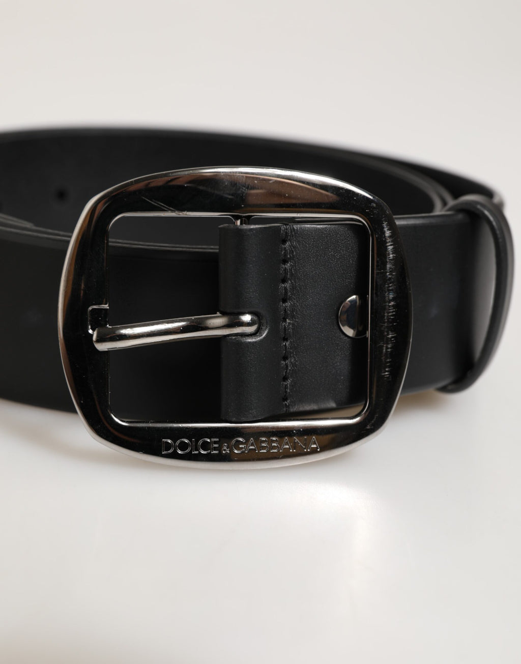 Black Leather Classic Metal Logo Buckle Belt