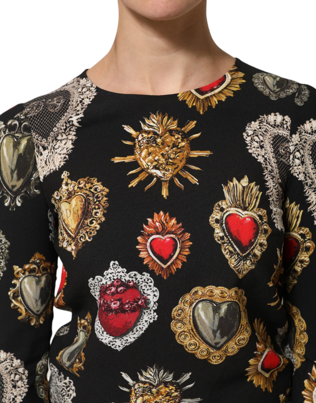 Black Sacred Heart Print Long Sleeves Top